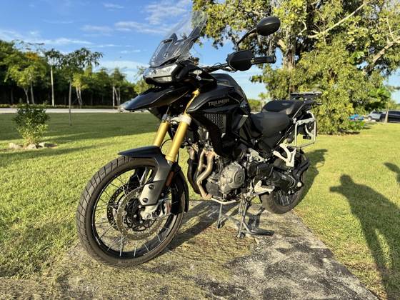 TRIUMPH TIGER 1200 BLACK EDITION TRIUMPH TIGER 1200 BLACK EDITION